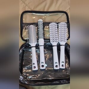 Cosmetology Brush Set – 4-Piece Styling Brushes w/ Carry Case – New